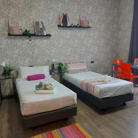 Bnbook Residence La Red Rho Bagian luar foto