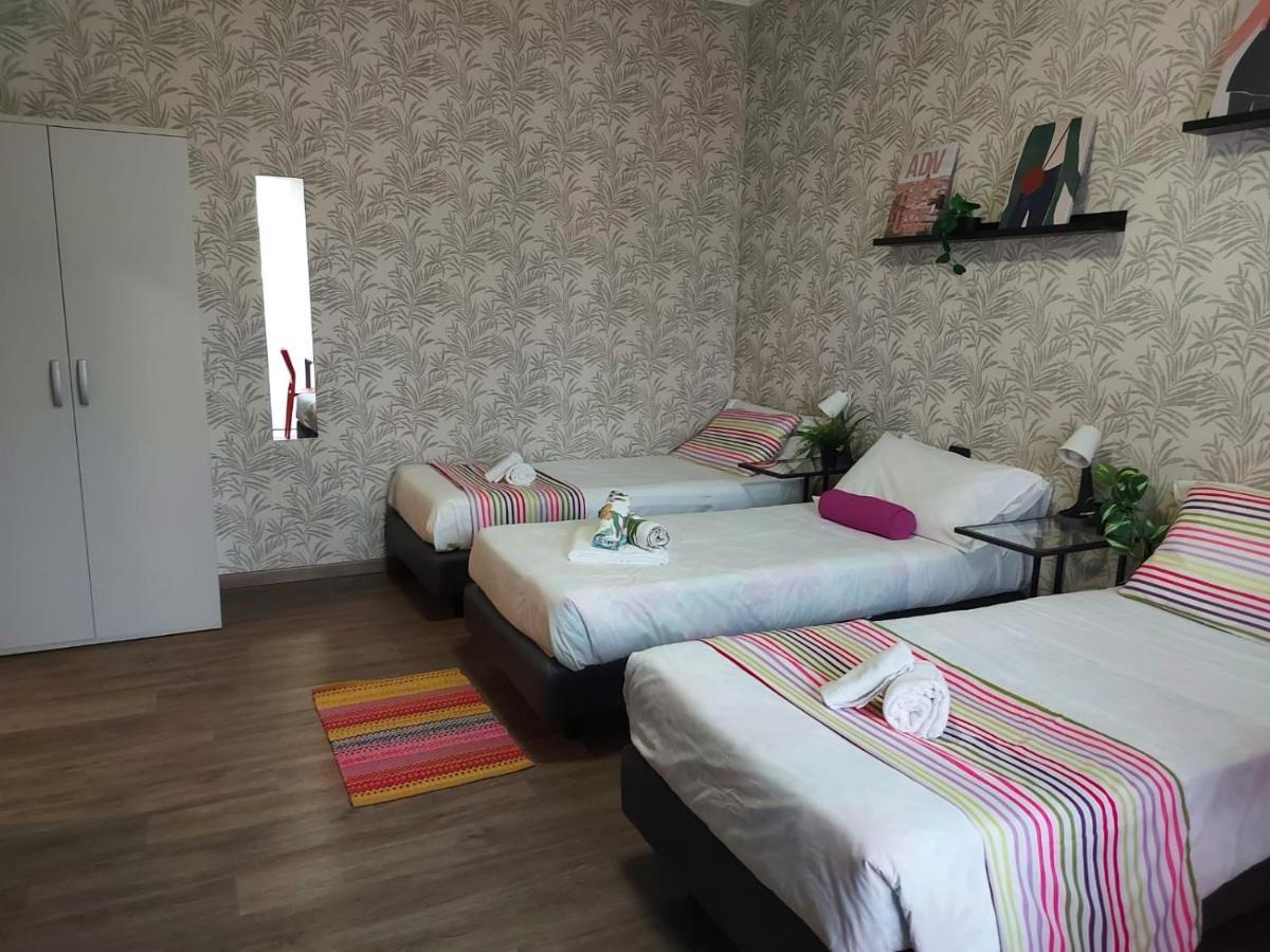 Bnbook Residence La Red Rho Bagian luar foto
