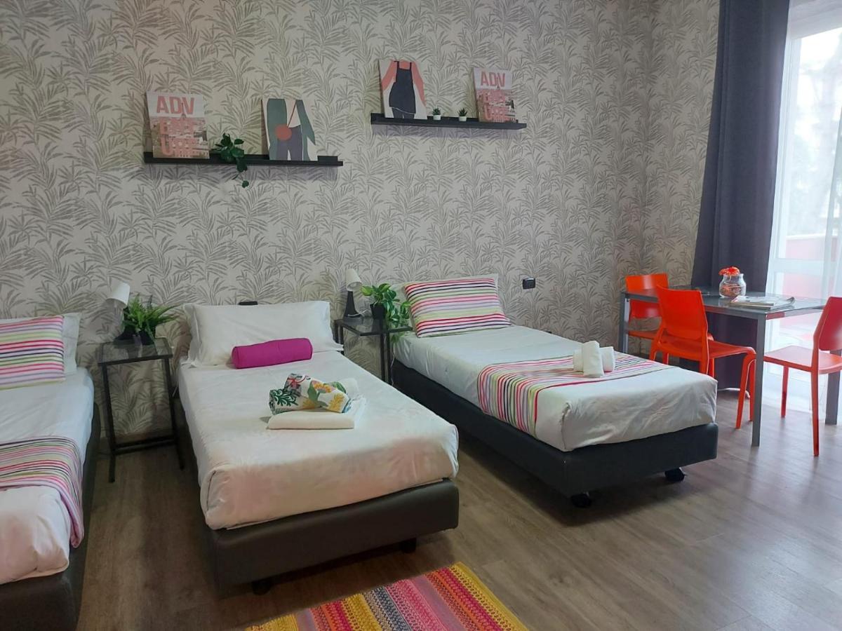 Bnbook Residence La Red Rho Bagian luar foto