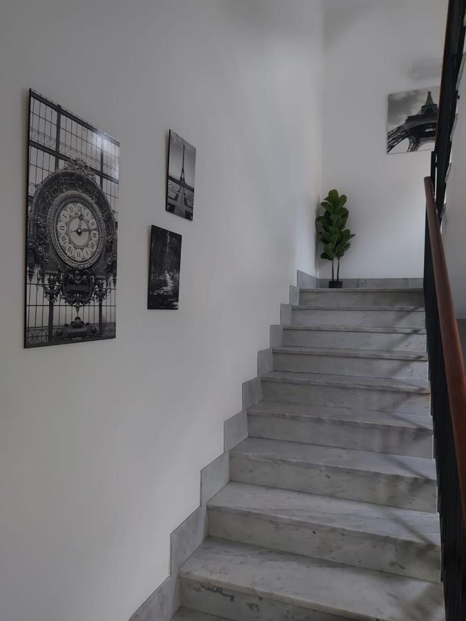 Bnbook Residence La Red Rho Bagian luar foto