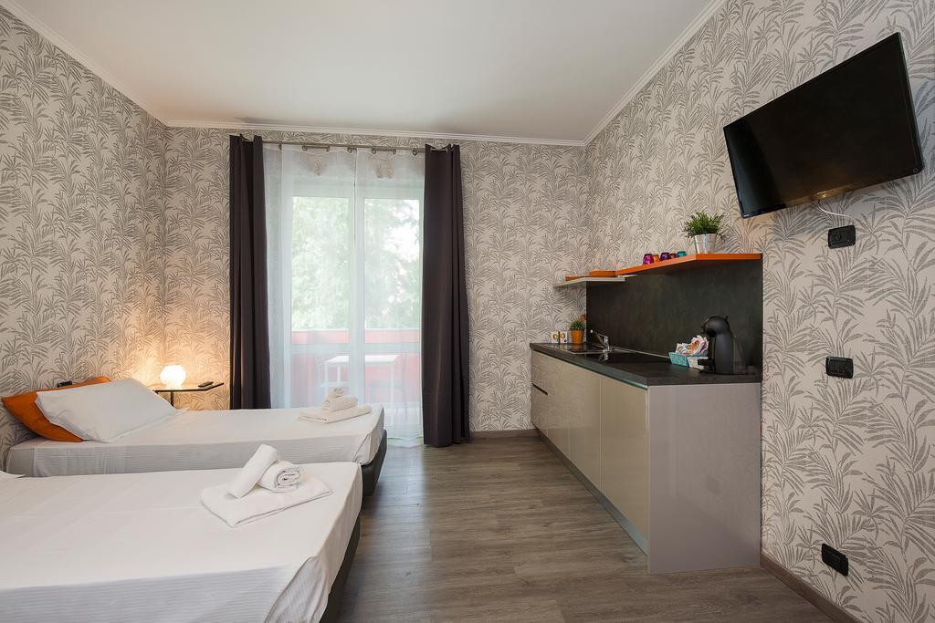 Bnbook Residence La Red Rho Bagian luar foto