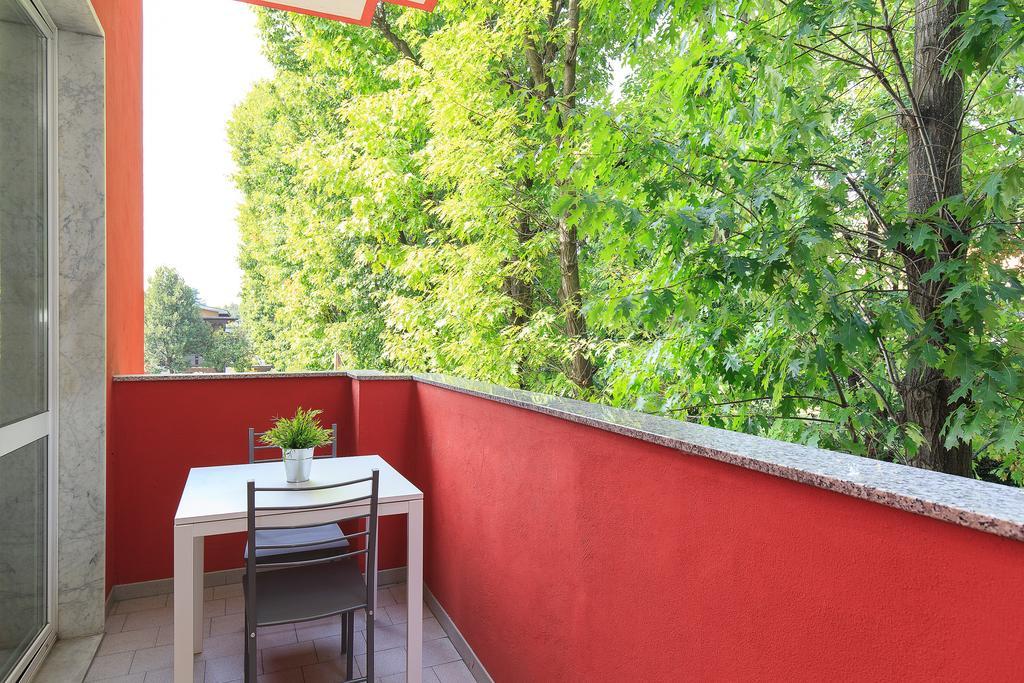 Bnbook Residence La Red Rho Bagian luar foto